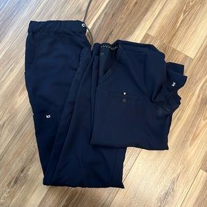 Koi scrub set size small